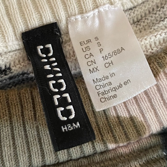 H&M SWEATER BUNDLE - Picture 6 of 7